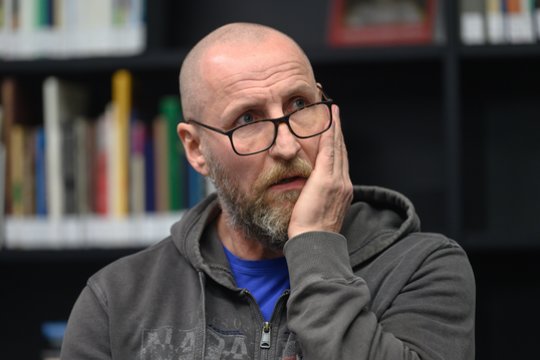 Sigitas Parulskis. Potekstė su pelenų urna