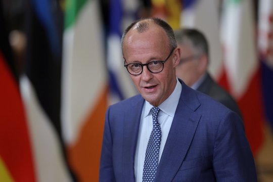 Žiniasklaida: F. Merzas kovo pradžioje Vašingtone susitiks su D. Trumpu