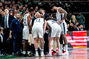 Prieš „Žalgirį“ nerungtyniaus keturi „Efes“ žaidėjai, dėl vieno – nežinia