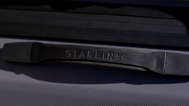 Dėl „Starlink“ sistemų ribojimų – okupantų panika: sunaikino savo dalinį