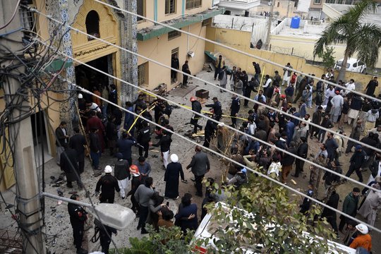 Pakistane – žiaurus savižudžio išpuolis: žuvo 31 žmogus, dar per 150 sužeista