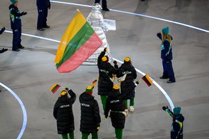 Įspūdingas ir kerintis žiemos žaidynių atidarymas: „San Siro“ stadione suplevėsavo ir Lietuvos trispalvė