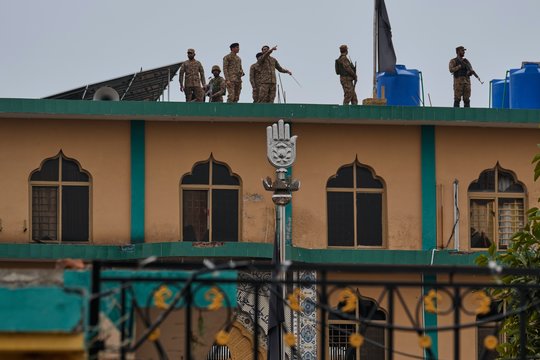 „Islamo valstybė“ prisiėmė atsakomybę už savižudžio išpuolį Islamabado mečetėje