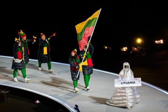 Žiemos olimpinės žaidynės: įspūdinga atidarymo ceremonija