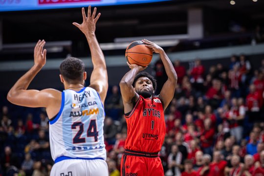 Ledai pralaužti – po penkių pralaimėjimų iš eilės „Rytas“ iškankino pergalę prieš „Jonavą“