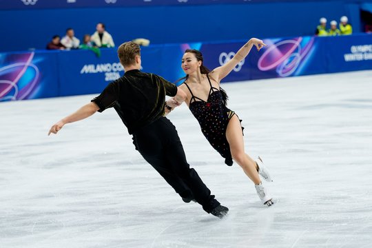Prieš būsimą startą – ledo šokėjų repeticijos ant Milano ledo