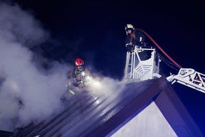 Prienų rajone kilusio gaisro metu sužalotas vyras