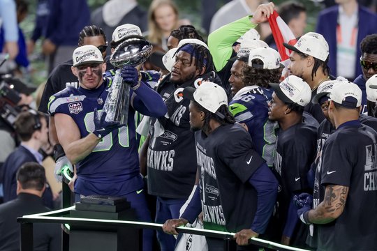 „Seahawks“ po 12 metų petraukos susigrąžino „Super Bowl“ titulą