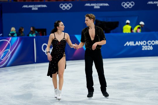 Pirmadienį ant olimpinio ledo debiutuos A. Reed ir S. Ambrulevičius