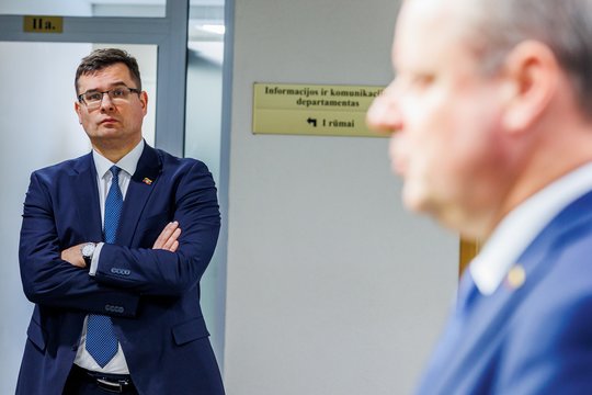 Po kratų S. Skvernelio ir konservatoriaus K. Starkevičiaus kabinete – L. Kasčiūno reakcija