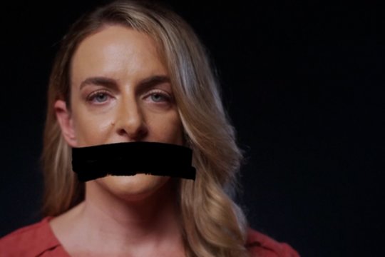 „Superbowl“ televizijos ekrane pasirodė stipri žinutė: aukos ragino atskleisti likusius bylos failus