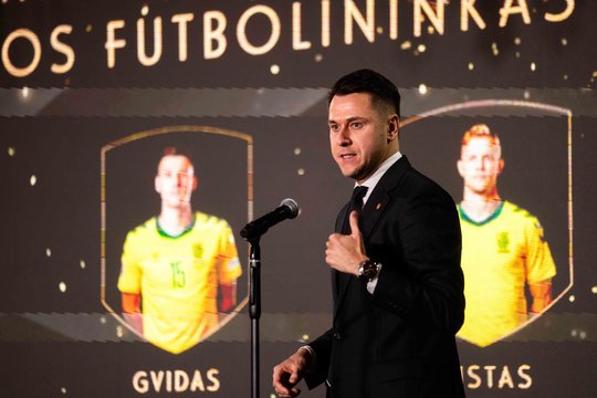 Išrinkti geriausi Lietuvos futbolininkai: G. Gineitis gavo net tris prizus