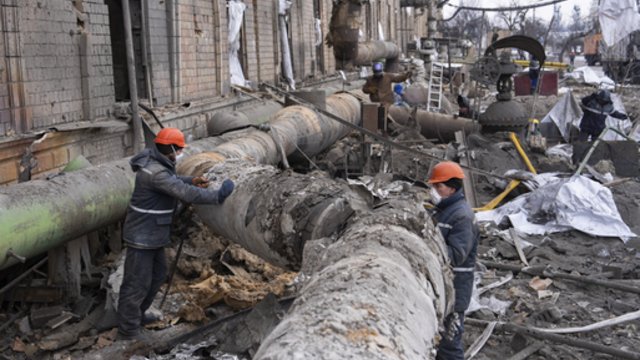 V. Zelenskis prakalbo apie itin skaudžius rusų smūgius logistikai: „Nepaprastai sunku“