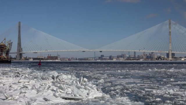 D. Trumpo absurdiški grasinimai kaimynei: įspėjo, kad gali neleisti atidaryti kanadiečių statyto tilto