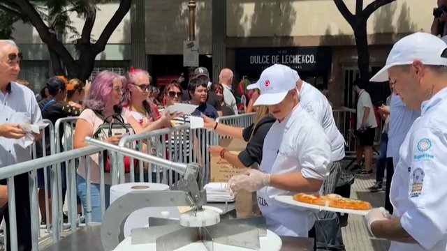 Argentina picos dieną paminėjo didžiuliu renginiu: sužinokite, kiek gyventojai paklojo už gabalėlį 