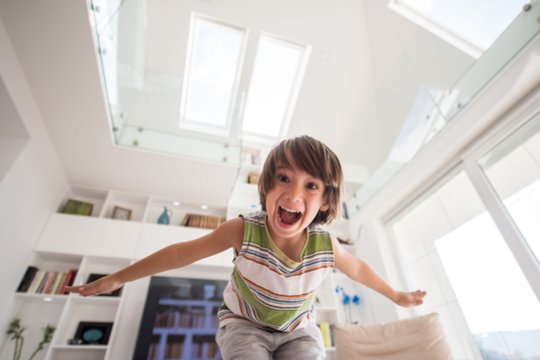 Žiemą vaikų traumos persikelia į namus: kaip jiems sukurti saugesnę aplinką