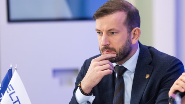 Atsaką į EP rezoliuciją dėl LRT V. Sinkevičius vadina rinkėjų balsų medžiojimu: tai buvo šlykštus palyginimas