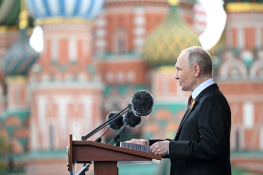 Rusijoje – 2,5 mln. darbuotojų skylė: šalį paliko ketvirtadalis vieno sektoriaus atstovų