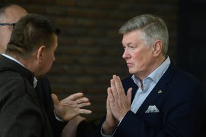 Iš A. Paulausko – versijos, kodėl K. Starkevičius neliudijo STT ir kodėl prireikė kratų