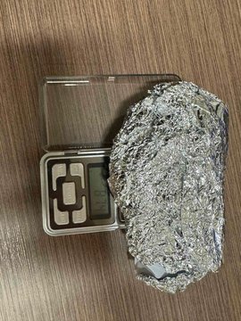 Jaunuolio sumušimu Kauno rajone įtartos trijulės namuose rasta ir kvaišalų bei kotrabandinių cigarečių