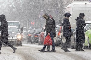 Dėl penktadienio ryto – įspėjimas vairuotojams: ragina susilaikyti nuo kelionių