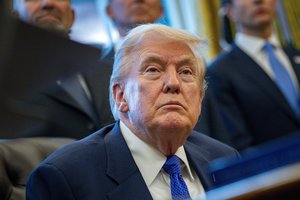 Netylant kalboms apie galimus JAV smūgius Iranui – dar vienas D. Trumpo žingsnis