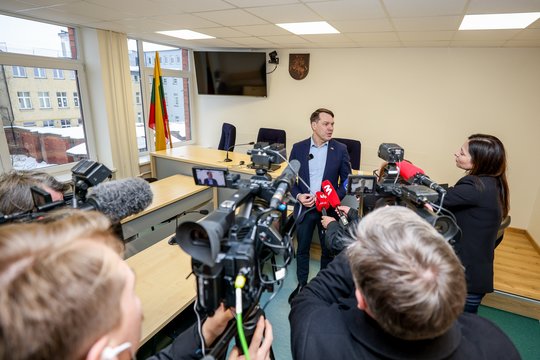 Po neatitaisomo teismo smūgio – A. Bagdonas stoja į kovą: bedė pirštu į kitus politikus