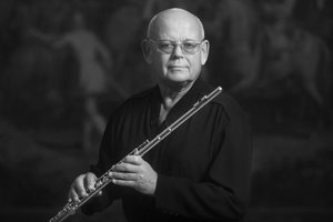 Mirė ilgametis LMTA dėstytojas, fleitininkas Algirdas Vizgirda