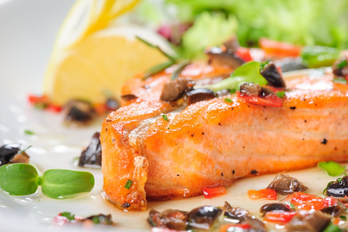 Orkaitėje troškinta lašišos filė