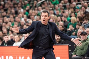 Susikrimtęs „Hapoel“ treneris į klausimą apie buvusį žalgirietį atsakyti nenorėjo