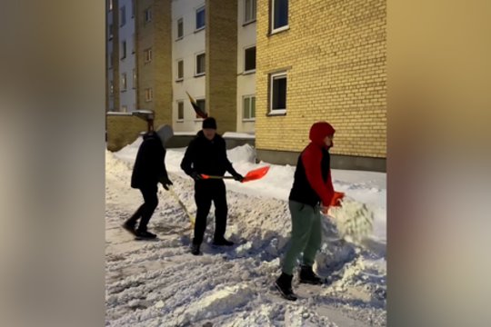 Sniegu užversta Tauragė surengė visuotinę talką: užfiksavo komandinį darbą