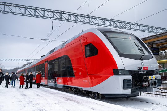Kauno geležinkelio stotyje pristatytas naujos kartos traukinys: pasakė, kuo jis ypatingas