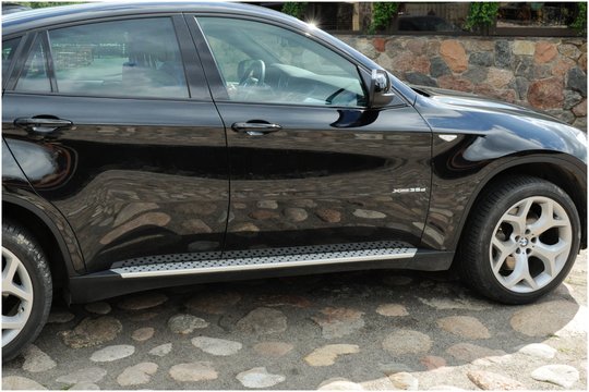 Prie Vilniaus viešbučio rastas Vokietijoje pagrobtas prabangus BMW X5: vertė – per 75 000 eurų