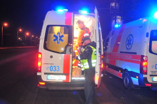 Kaišiadorių centre – masinės jaunimo muštynės: prireikė skubios medikų pagalbos