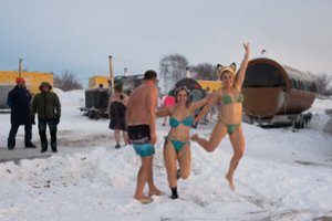 Pajūryje – pirčių mylėtojų festivalis: neišgąsdino ir rekordinis šaltis