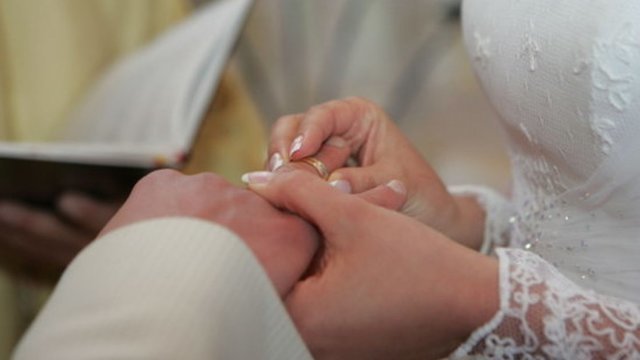 Įvardijo, kodėl svarbu atnaujinti santuokos įžadus: būtina prisiminti savo įsipareigojimus