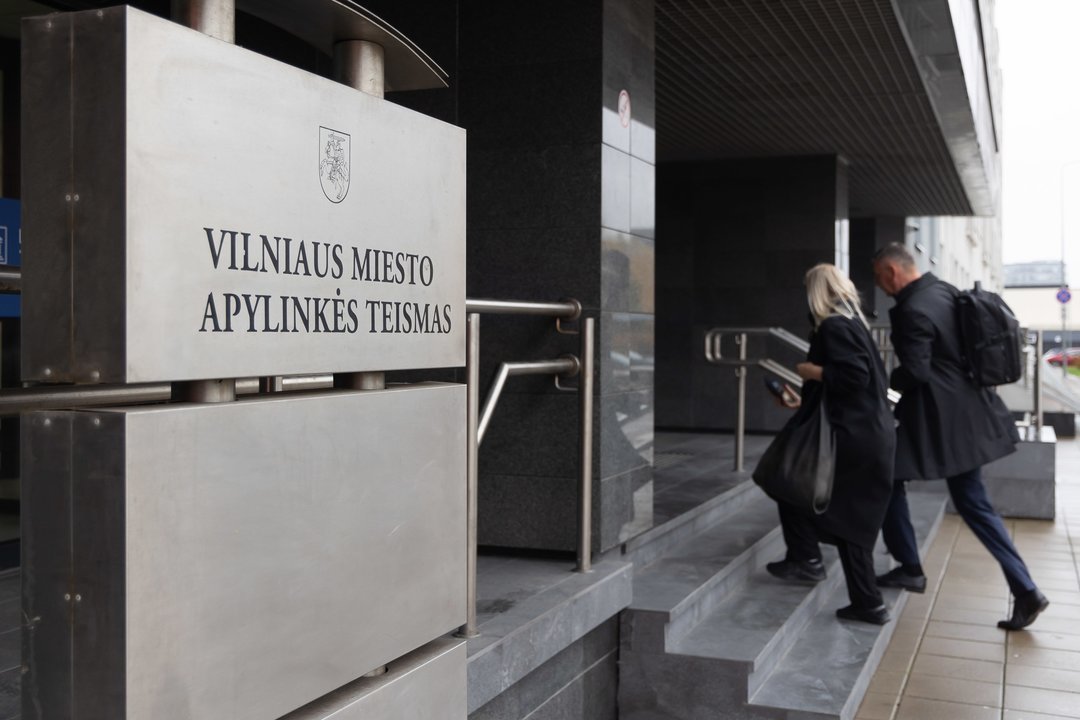 Įkliuvo buvę sutuoktiniai: už apgaulingą finansinės apskaitos tvarkymą ir dokumentų klastojimą – teismo kirtis