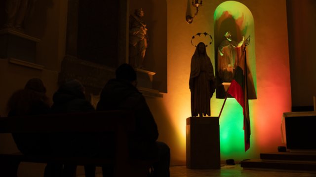 Šis miestelis Vasario 16-ąją mini jos išvakarėse: kasmet čia pagerbiami Trispalvę bandę iškelti ir žuvę partizanai