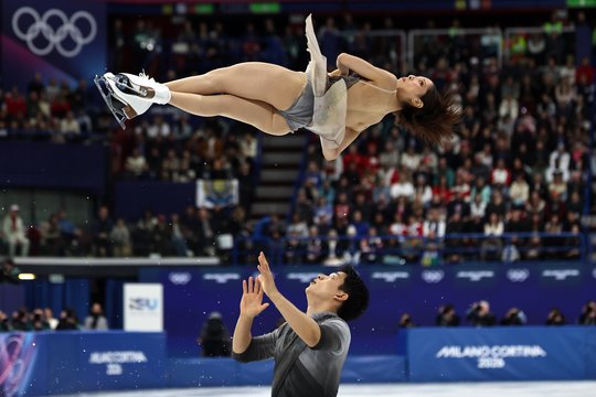 Sportiniuose šokiuose Japonijos pora ne tik iškovojo auksą, bet ir pagerino planetos rekordą