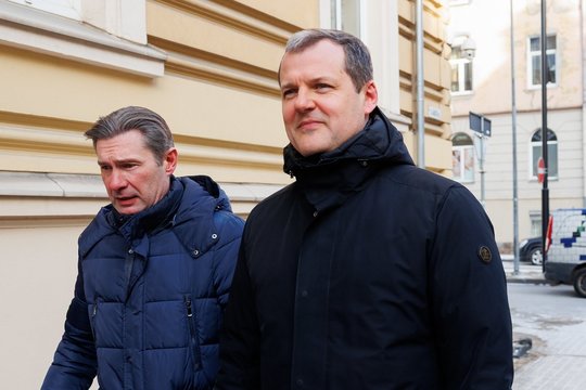 Užfiksavo į STT atvykusį G. Palucką: kalbus nebuvo