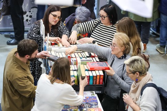Literatūros žinovų sudarytame dvyliktuke – kūrybiškiausios 2025 metų lietuvių rašytojų knygos 