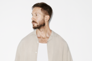 Pasaulinė šokių muzikos ikona Calvinas Harris surengs vienintelį pasirodymą Baltijos šalyse