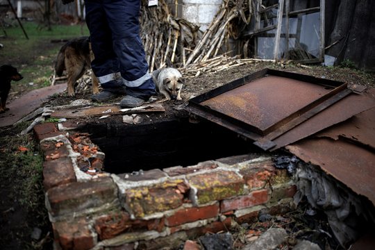 Siaubingas radinys Suomijoje: 80-ties metų vyras 20 metų gyveno rūsyje be langų ir tualeto