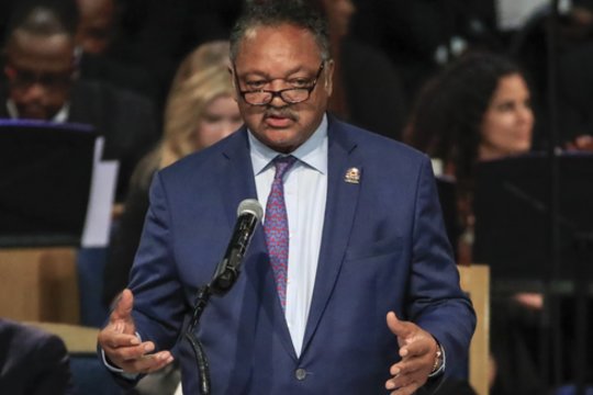 Mirė JAV pilietinių teisių aktyvistas Jesse Jacksonas