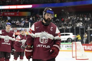 Aptalžyta Latvija kraunasi lagaminus namo – olimpinis ledo ritulio turnyras jai užsidarė