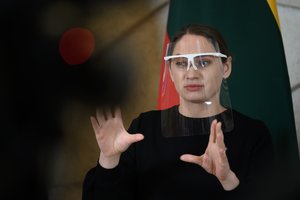 Siūloma sudaryti galimybę moksleiviams mokytis gestų kalbos