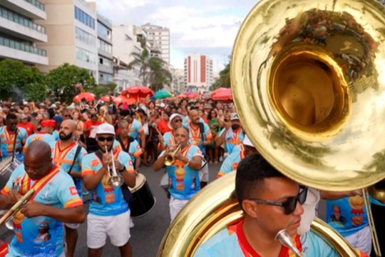 Akį traukiantys kostiumai ir sambos ritmu gyvenanti Brazilija: pamatykite įspūdingas karnavalo akimirkas