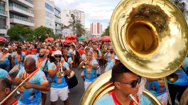Akį traukiantys kostiumai ir sambos ritmu gyvenanti Brazilija: pamatykite įspūdingas karnavalo akimirkas
