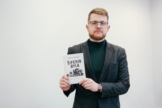 „Šiferio byla“: frazė „Landsbergis sugriovė kolūkius“ jau tapo folkloru, vartojamu tiek nuoširdžiai, tiek ironiškai