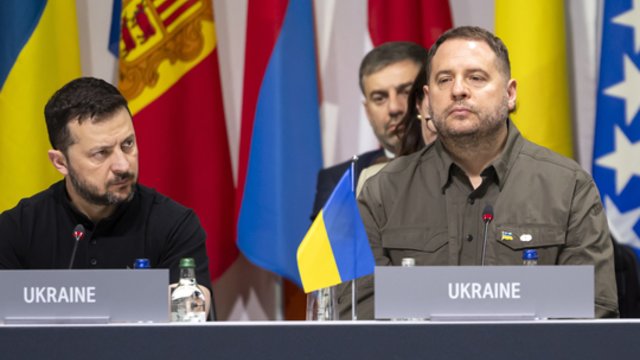 V. Zalužnas meta kaltinimus V. Zelenskiui: sprendimus galėjo daryti ilgametis jo partneris